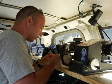 Super Locksmith Service Beverly Hills, CA 310-955-1395 - 24-hr-mobile-locksmith