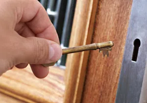 Super Locksmith Service Beverly Hills, CA 310-955-1395 - change-locks-service