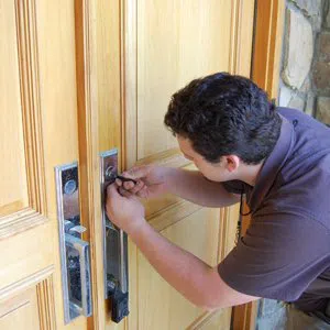 Super Locksmith Service Beverly Hills, CA 310-955-1395 - house-locksmith