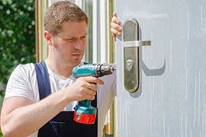 Super Locksmith Service Beverly Hills, CA 310-955-1395 - lock-changing